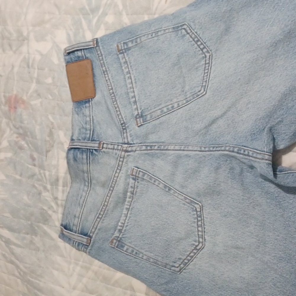 Shorts - Picture 2 of 2